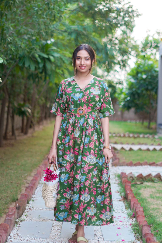 Baag-e-bahar Crafted in pure cotton for ultimate comfort, this dress - 1200 - Gheraa10057