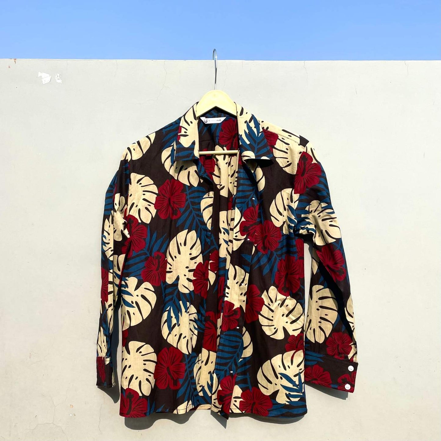 Dark Leaf Cotton Abstract Women Shirt - KJ0384