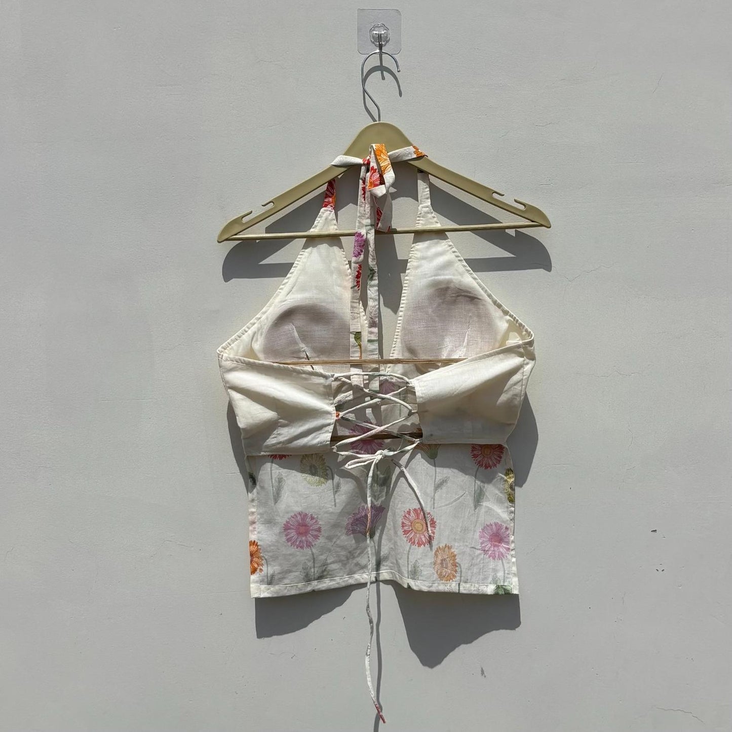 White Floral Kiw Removable Pads Top - KJ10429