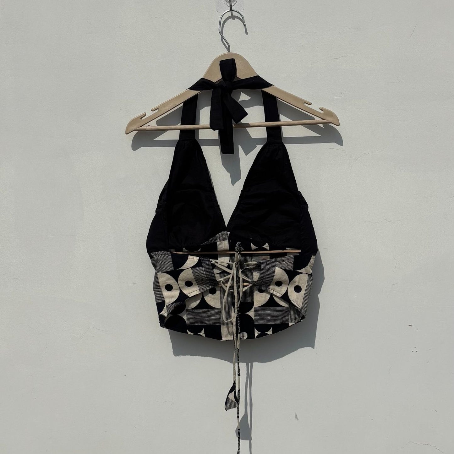 Black Abstract Stuffed Halter Top - Kj10433