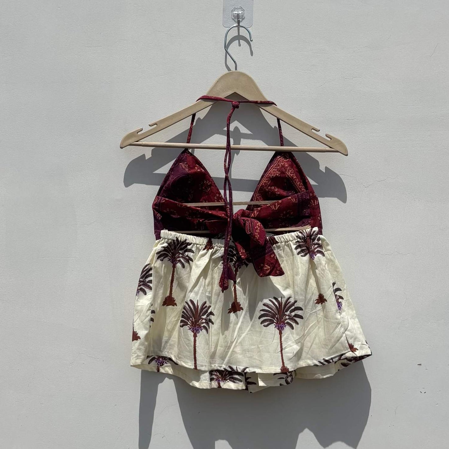 Wine and Off White Back Knot Tree Removable Pads Top - KJ10430