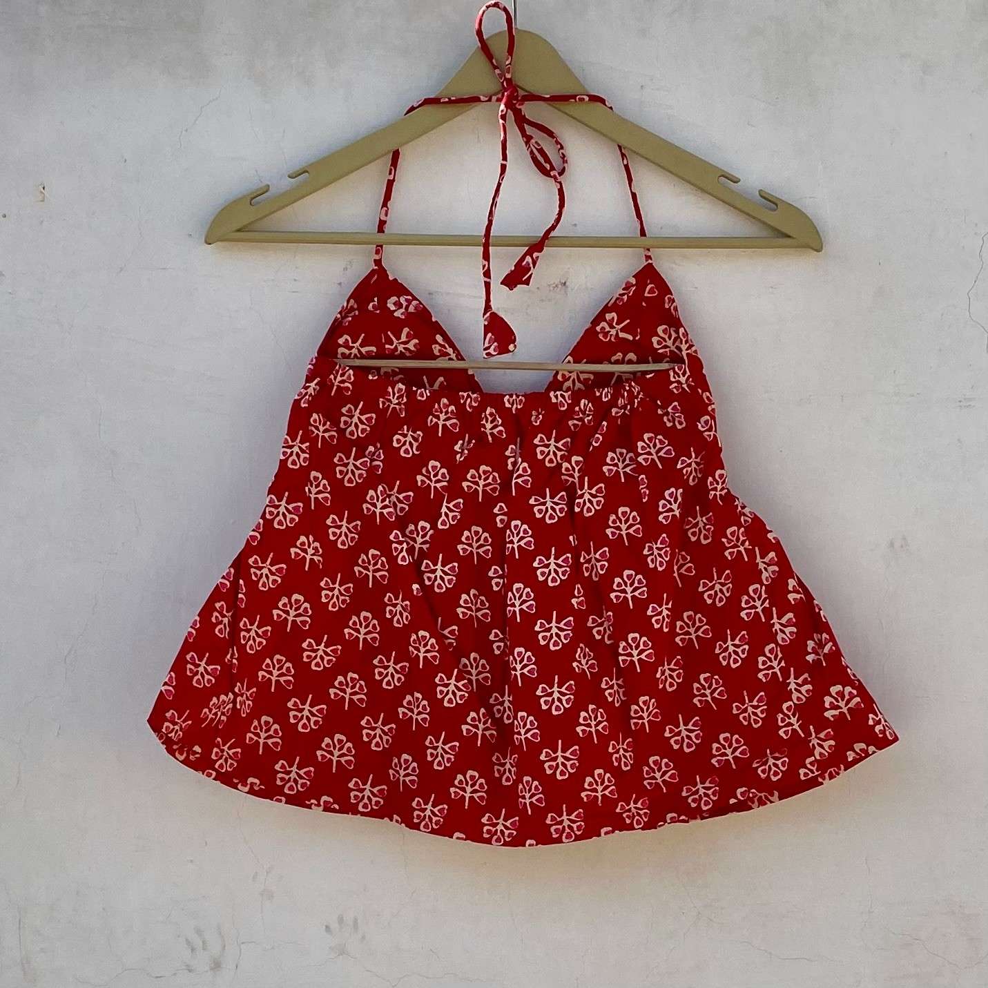 Red Butti Tree Removable Pads Top - KJ10242