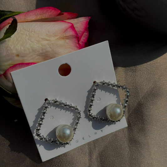 Silver Pearl Square Drop Earrings- IY0458
