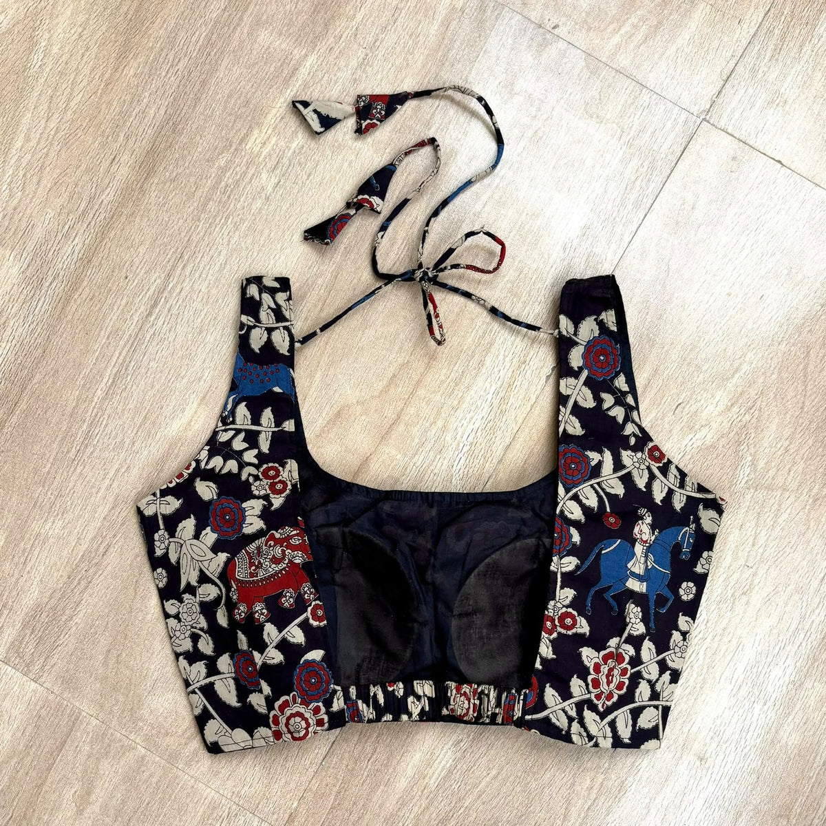 Black Art Cotton With Elastic Back Blouse - 1000 - FAL10486