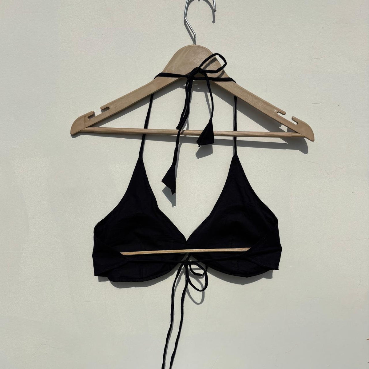 Black Plain Snail Shape Padded Bra - Kj10512