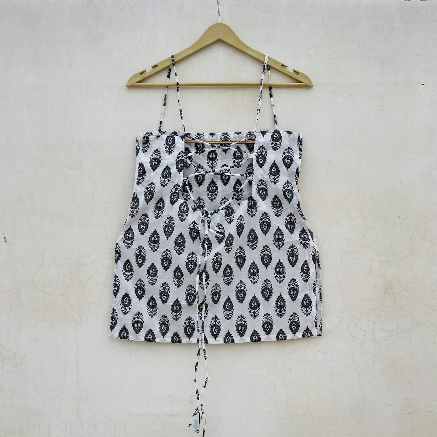 White Black Pailey Straight Neck Kurti Top - KJ10087