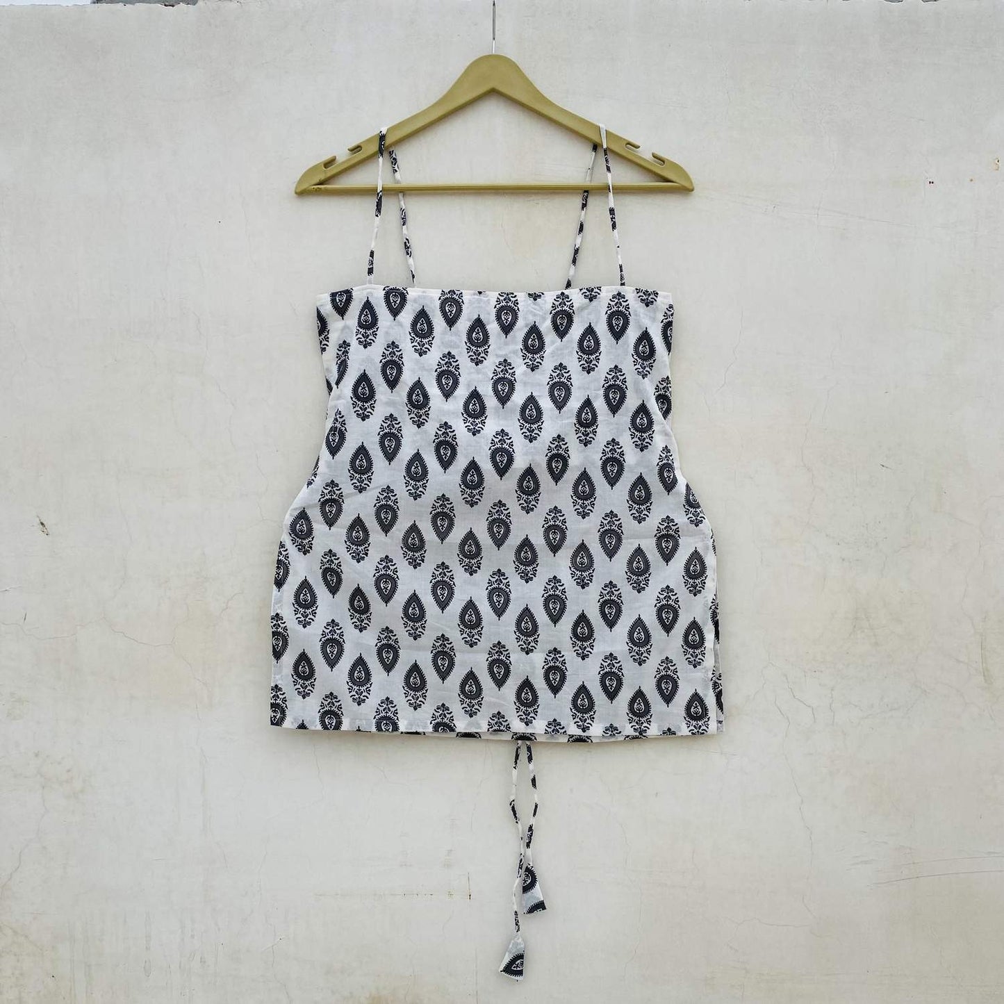 White Black Pailey Straight Neck Kurti Top - KJ10087